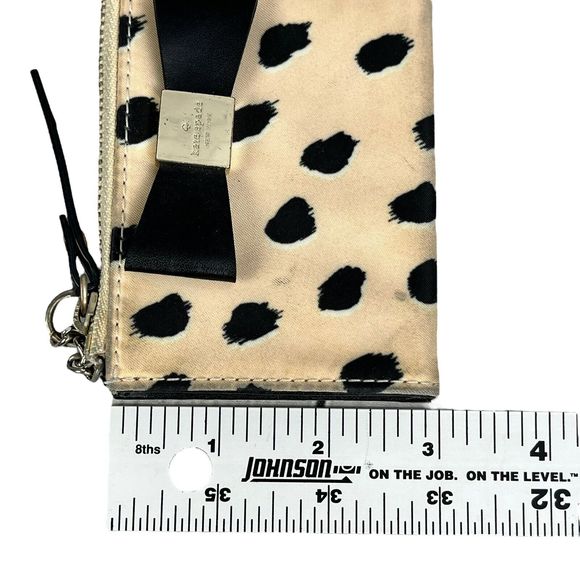 Kate Spade Canvas Wristlet Clutch Cream & Black Coin Purse Zipper 4.5” x 3” - Picture 9 of 9